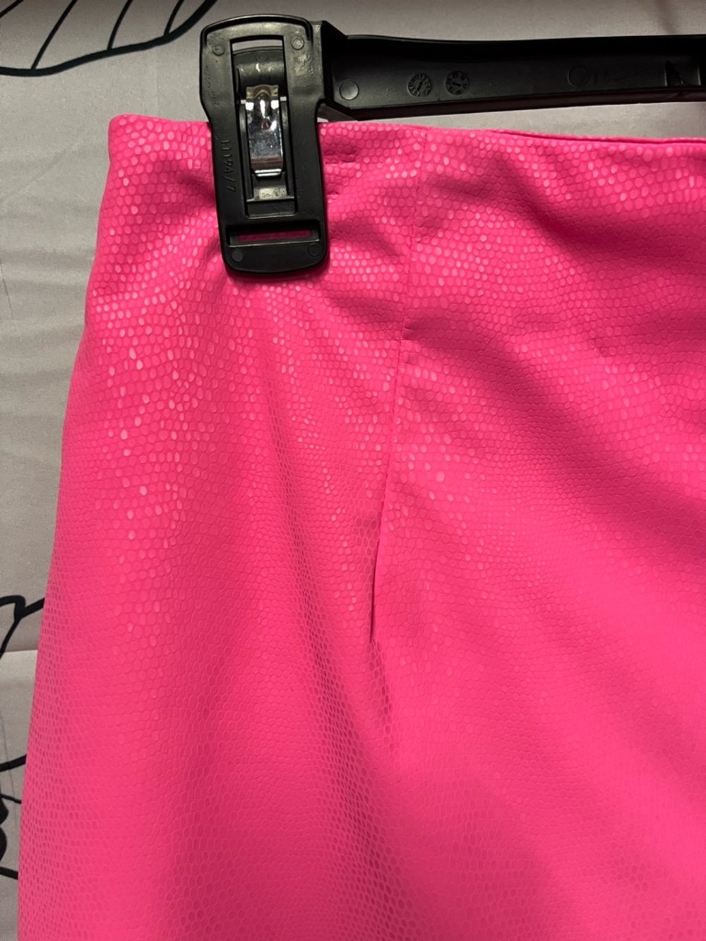 Cloud Ten Hot Pink Vegan Leather Textured Mini Skirt with Front Slit (271) - Picture 5 of 7
